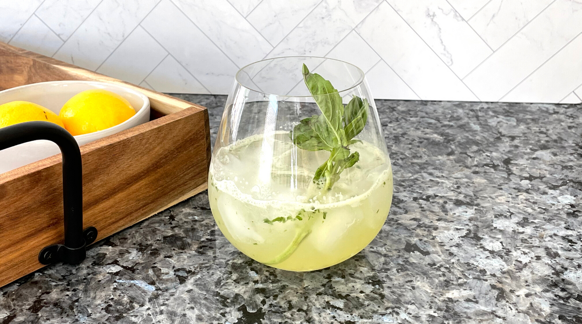 Alcohol-Free Gin Basil Smash – The Dry Goods Beverage Co.