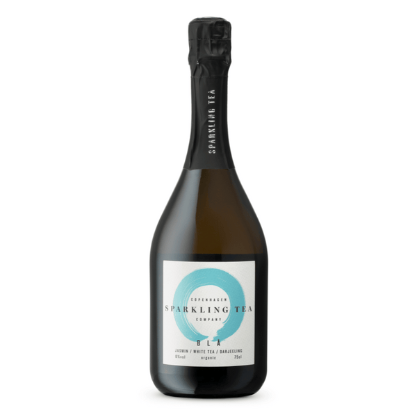 Copenhagen Sparkling Tea BLÅ non-alcoholic wine alternative bottle shot