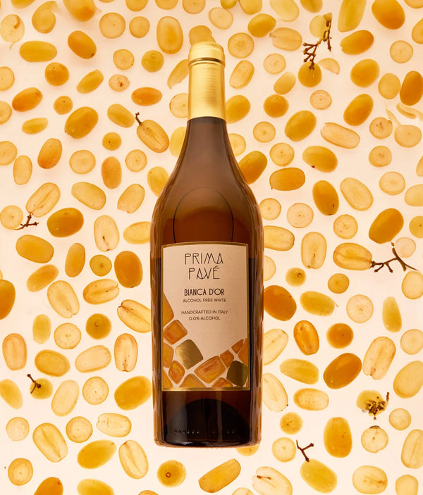Prima Pave Bianco d'Or non-alcoholic white wine with grapes