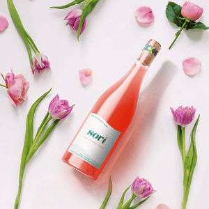 sovi non-alcoholic rose wine alternative with flowers